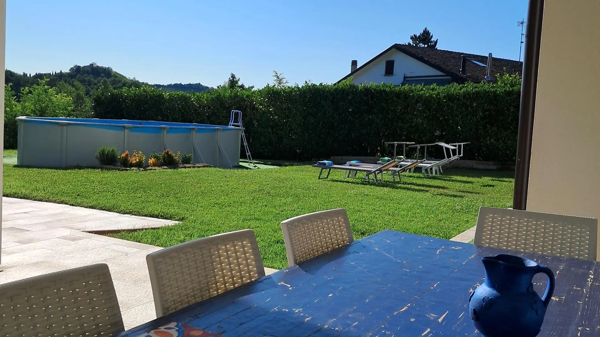 فندق مبيت وإفطار مبيت وإفطار Monte San Pietro Terrazzaponente إيطاليا