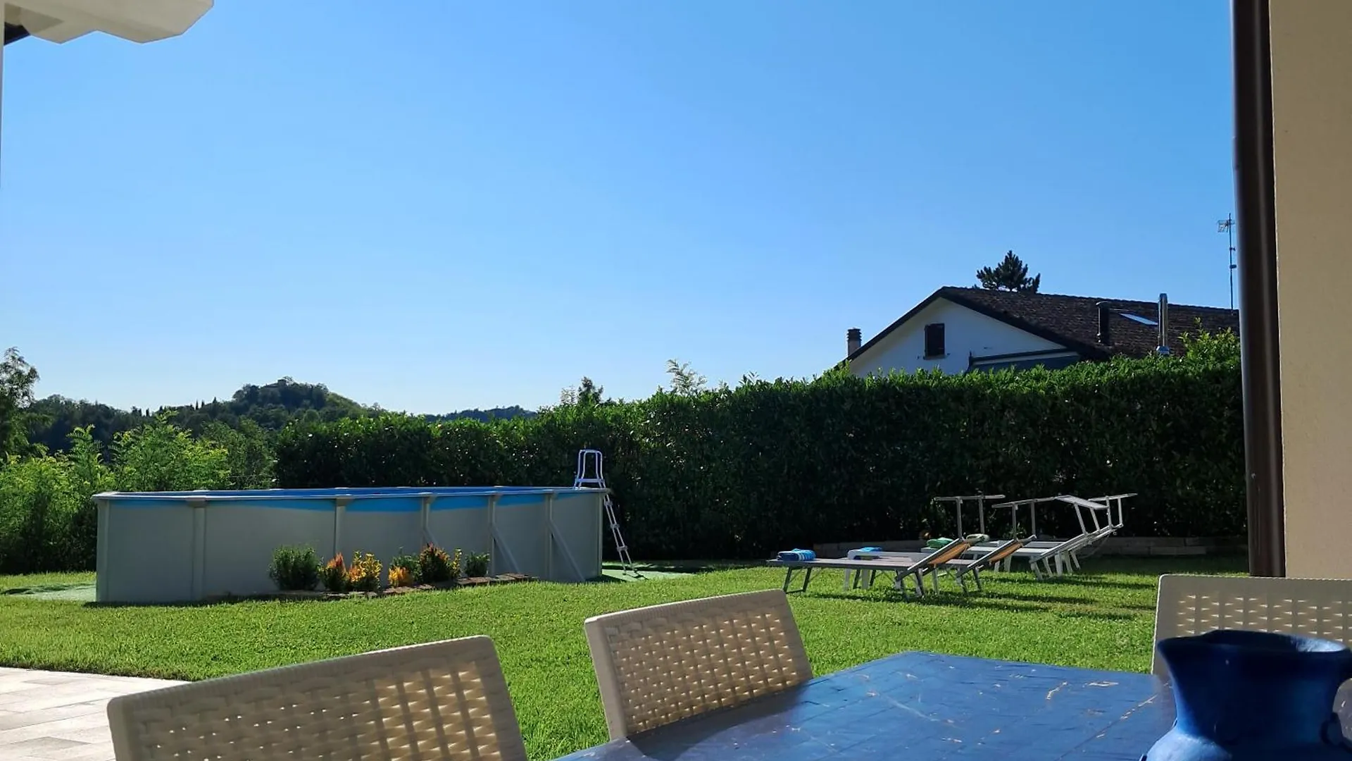 فندق مبيت وإفطار مبيت وإفطار Monte San Pietro Terrazzaponente إيطاليا